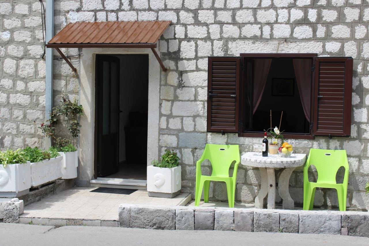 Mare E Montagna Apartment Котор Екстериор снимка